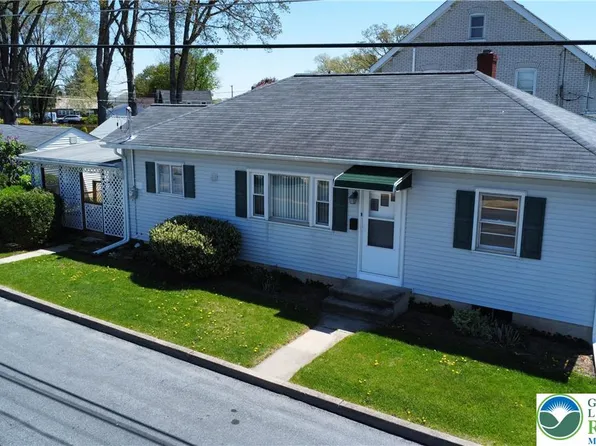 1097 7th St N, Catasauqua, PA 18032