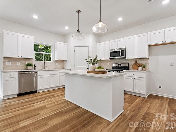 4th image of 8216 Willhill Rd
