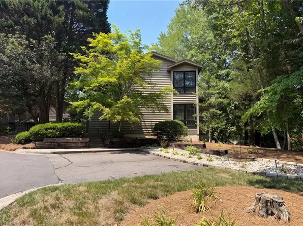 101 Maple Hill Ct, Winston Salem, NC 27106