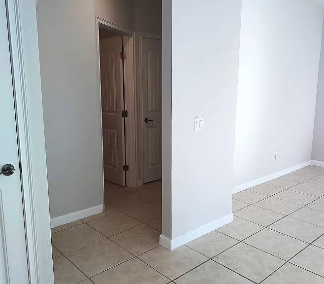 2935 NE 7th St #304 — Photo 29