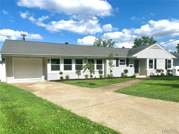 1248 Lynchester Ln, Saint Louis, MO 63122
