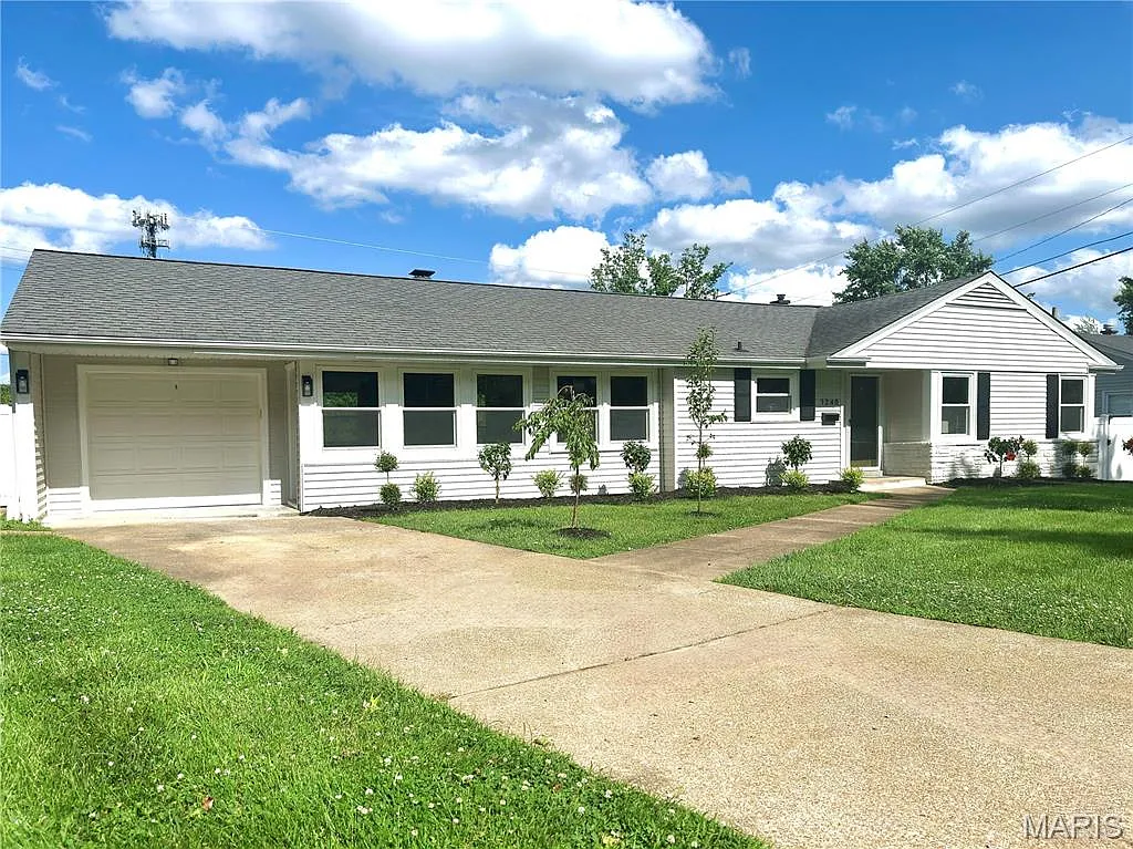 1248 Lynchester Ln photo 1