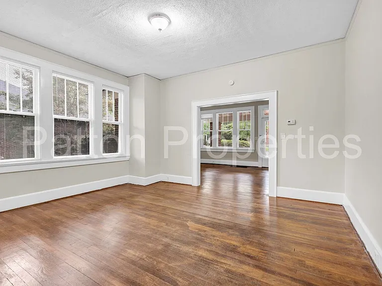 1409 Hagood Ave — Photo 6