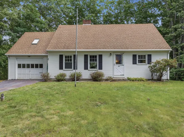 35 Raydon Road, York, ME 03909