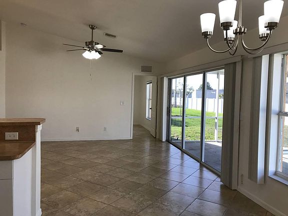 5th image of 1739 NW 19th Ter