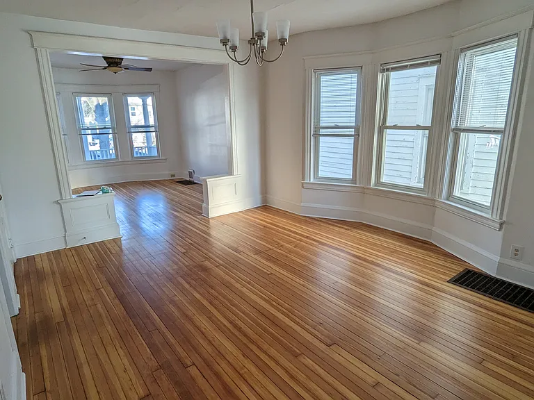 61 S Pine Ave #1 — Photo 15