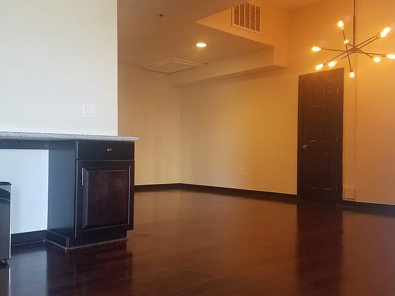 Tennison Lofts — Photo 33