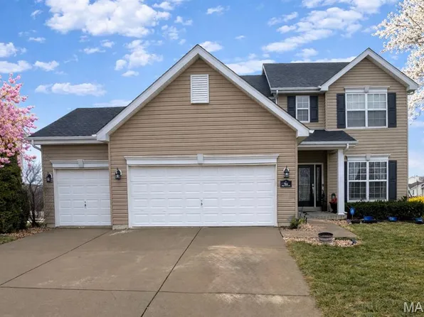 704 Julia Elizabeth Dr, Wentzville, MO 63385