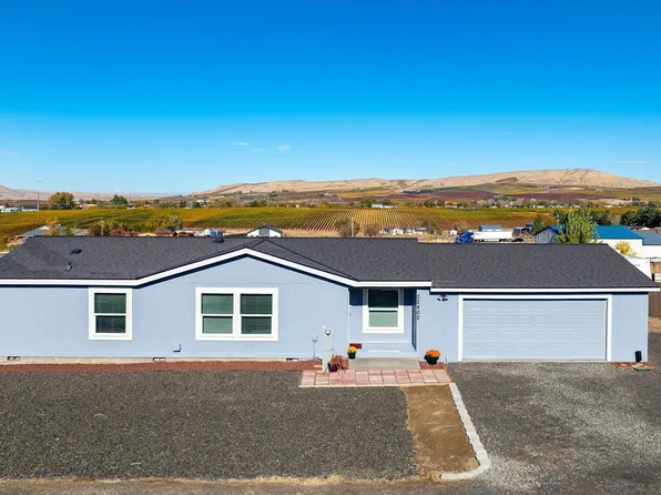 22402 E Apple Dr, Benton City, WA 99320
