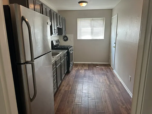 2 bed, 800 sqft, $1,095 — Photo 3
