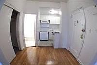 2nd image of 216 E 70th St