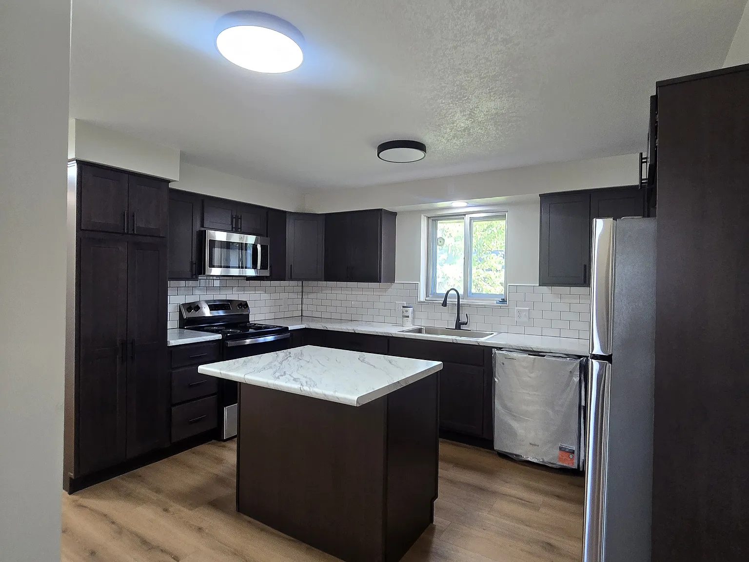 3 bed, 1566 sqft, $2,500 — Photo 3