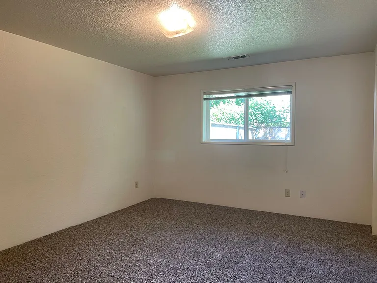 1407 & 1409 Kokanee Ln — Photo 11