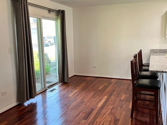 5th image of 648 Springwood Dr #1
