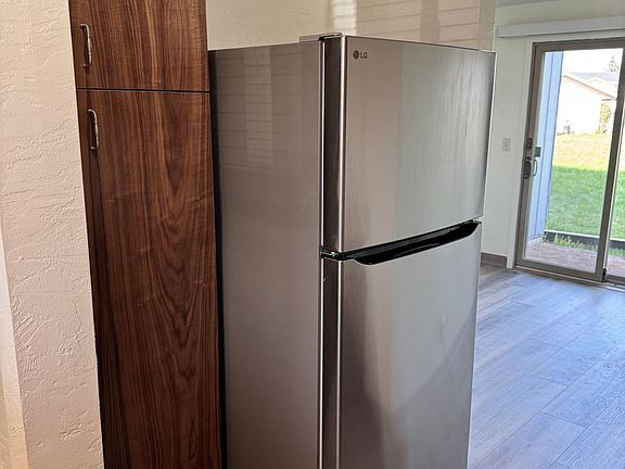 5th image of 2150 2nd St