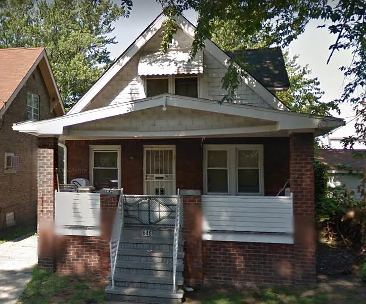 646 E 160th St photo 1