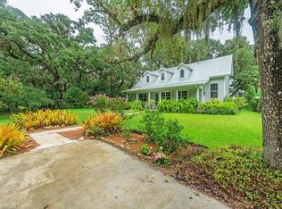 21950 N River Rd, Alva, FL 33920