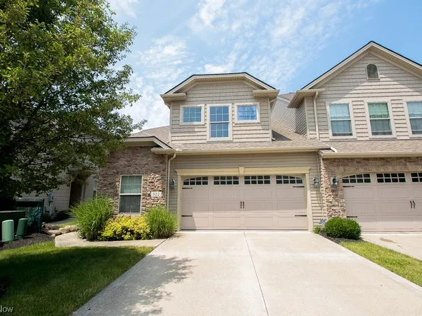 322 Lakewick Ln, Willowick, OH 44095