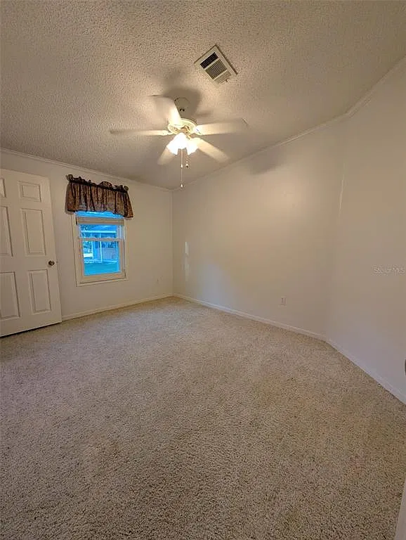 3 bed, 2.0 bath, 1456 sqft, $1,675 — Photo 3