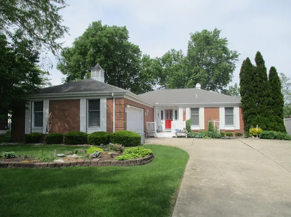 905 Knottingham Dr, Ottawa, IL 61350
