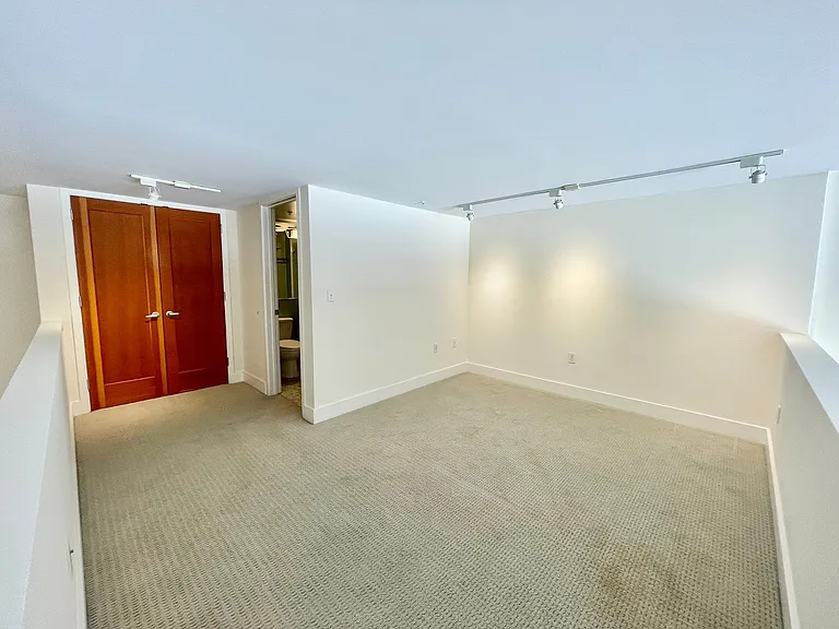 200 Townsend St #32 — Photo 12