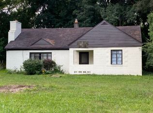 23631 Philip Dr, Southfield, MI 48075