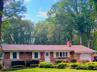 384 Miller Place Rd, Miller Place, NY 11764