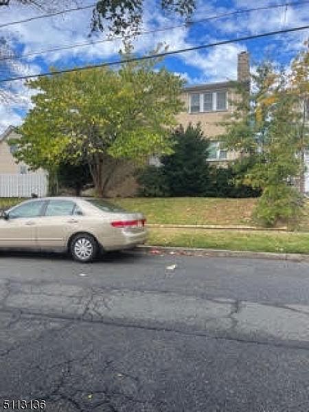 1st image of 2111 Caroline Ave Floor 2