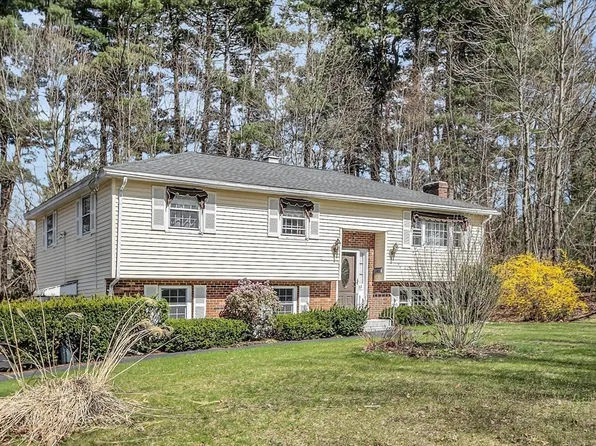 33 Ideal Ave, Chelmsford, MA 01824