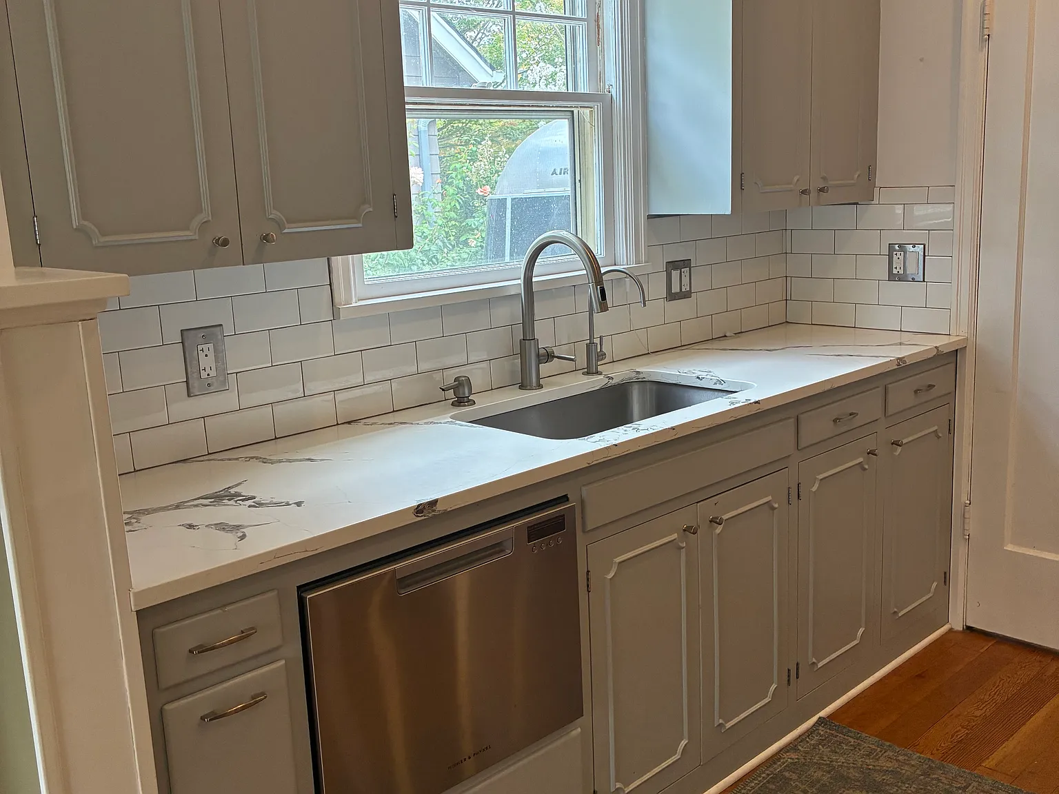 3 bed, 1300 sqft, $2,700 — Photo 4