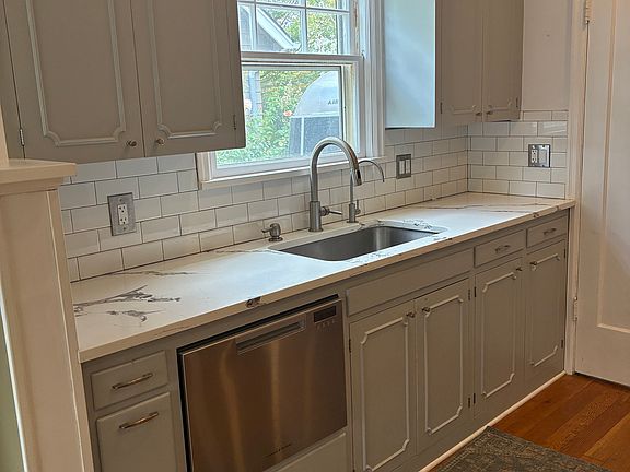 4th image of 1718 NE 64th Ave