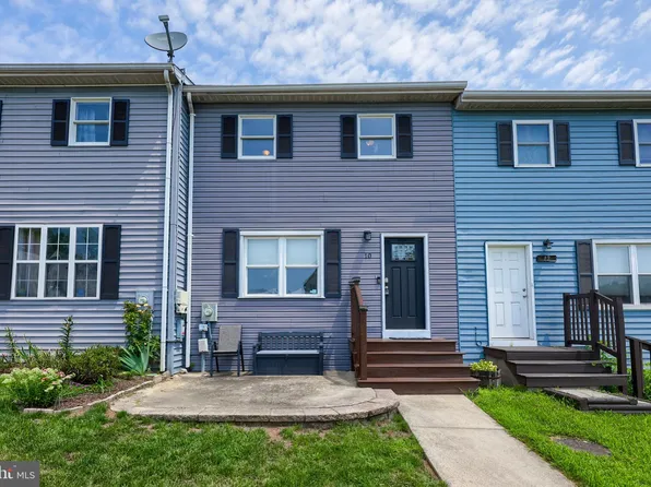 10 Bill Dugan Dr, Etters, PA 17319