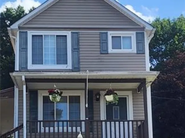 425 Summit Ave, Ellwood City, PA 16117