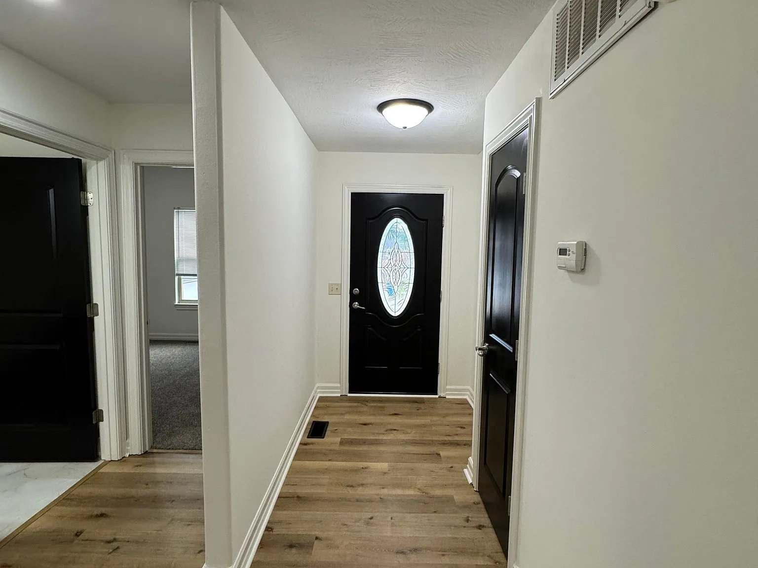 Newly Renovated 3BR/2BA Duplex | 2-Car Garage | Minutes from I-65 & Shopping — Photo 2