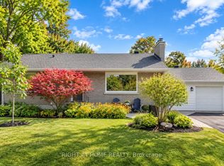 2045 Saville Row, Ottawa, ON K2A1A4