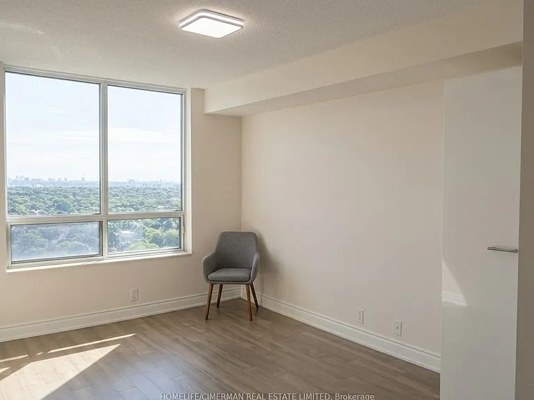 80 Harrison Garden Blvd #1819 — Photo 6
