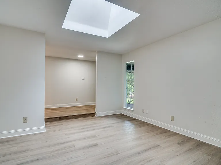1107 Terrace Trl — Photo 7