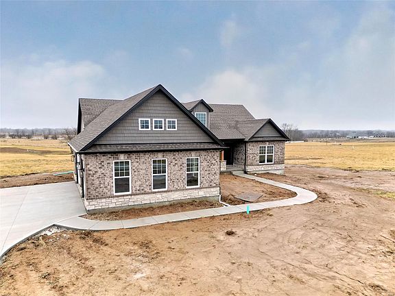 2nd image of 130 Falcon Pointe Dr
