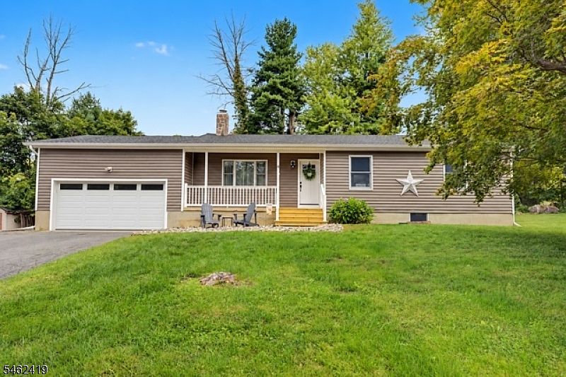 1st image of 4 Gapview Ave