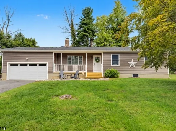 4 Gapview Ave, Hope Twp., NJ 07825