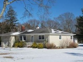 69 Durkee Ln, East Patchogue, NY 11772