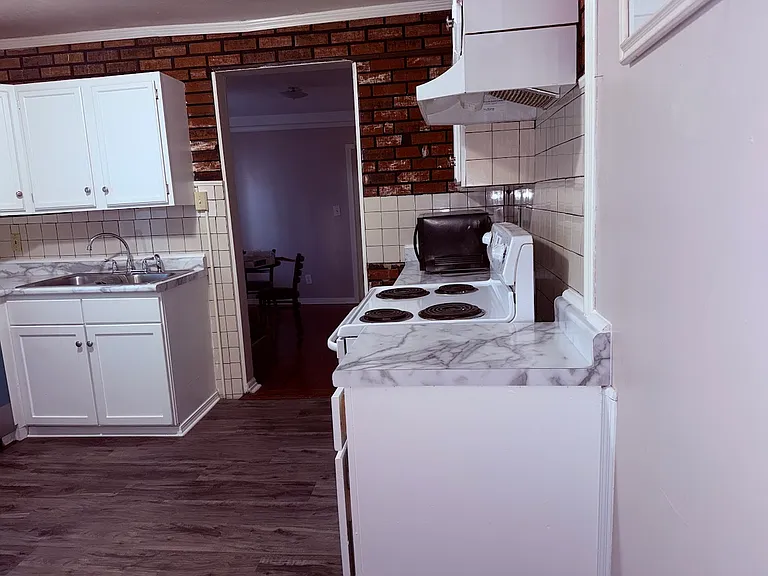 7006 Garesche Ave — Photo 8