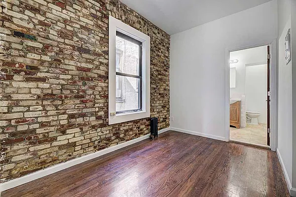 Rented by REAL New York | media 21