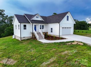 73 Montchannin Hts, Hendersonville, NC 28792