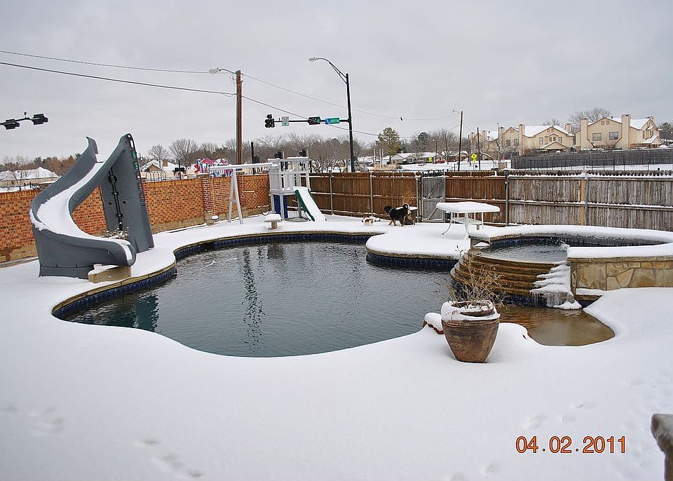 2nd image of 5824 Meadows Way