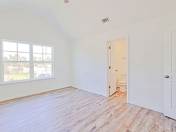 3rd image of 51 Horse Creek Rd NE #1-A