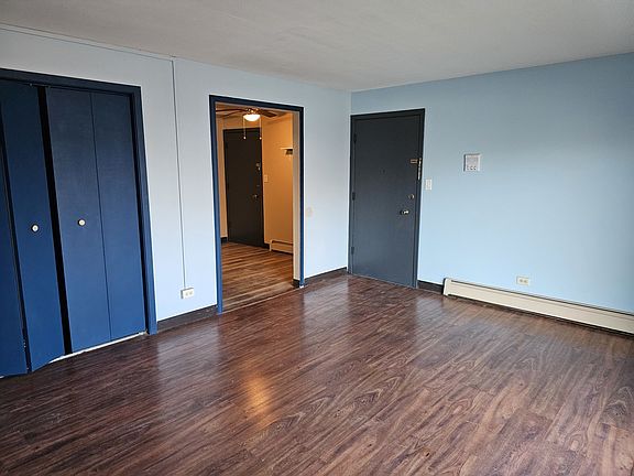 4th image of 1321 N Baldwin Ct Unit 1C