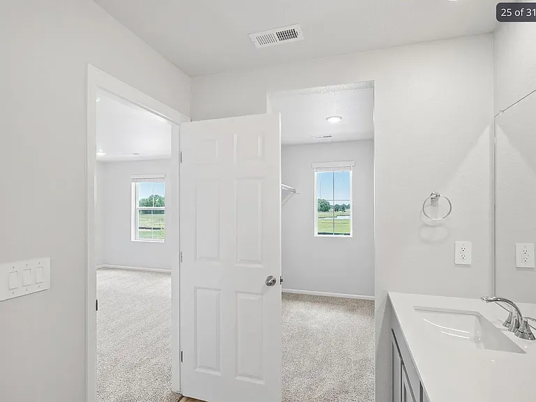 1590 Riverplace Dr #4 — Photo 11