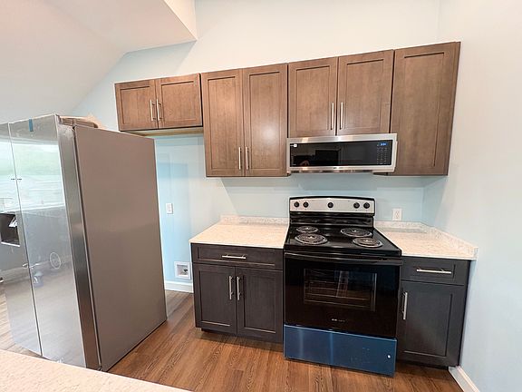 2nd image of 5700 Seneca St #1