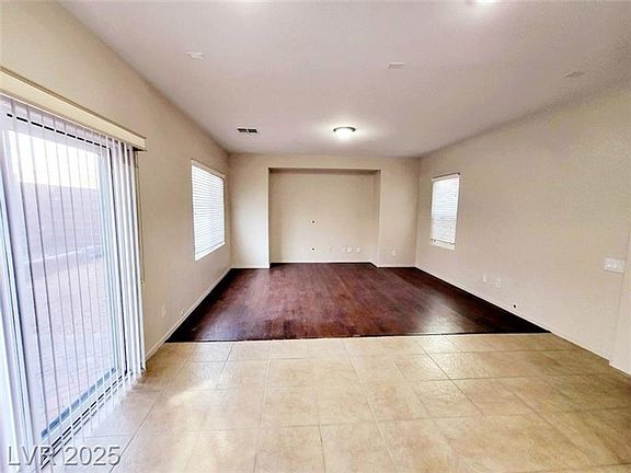 5th image of 11240 Woodland Violet Ave